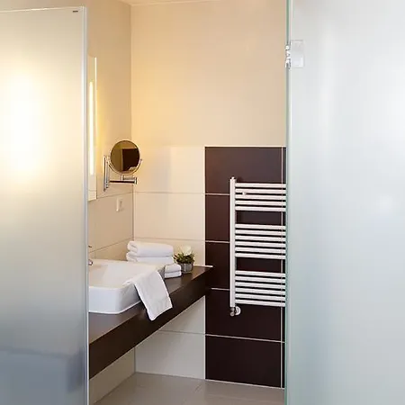 Ξενοδοχείο Energiehotel West 3*
